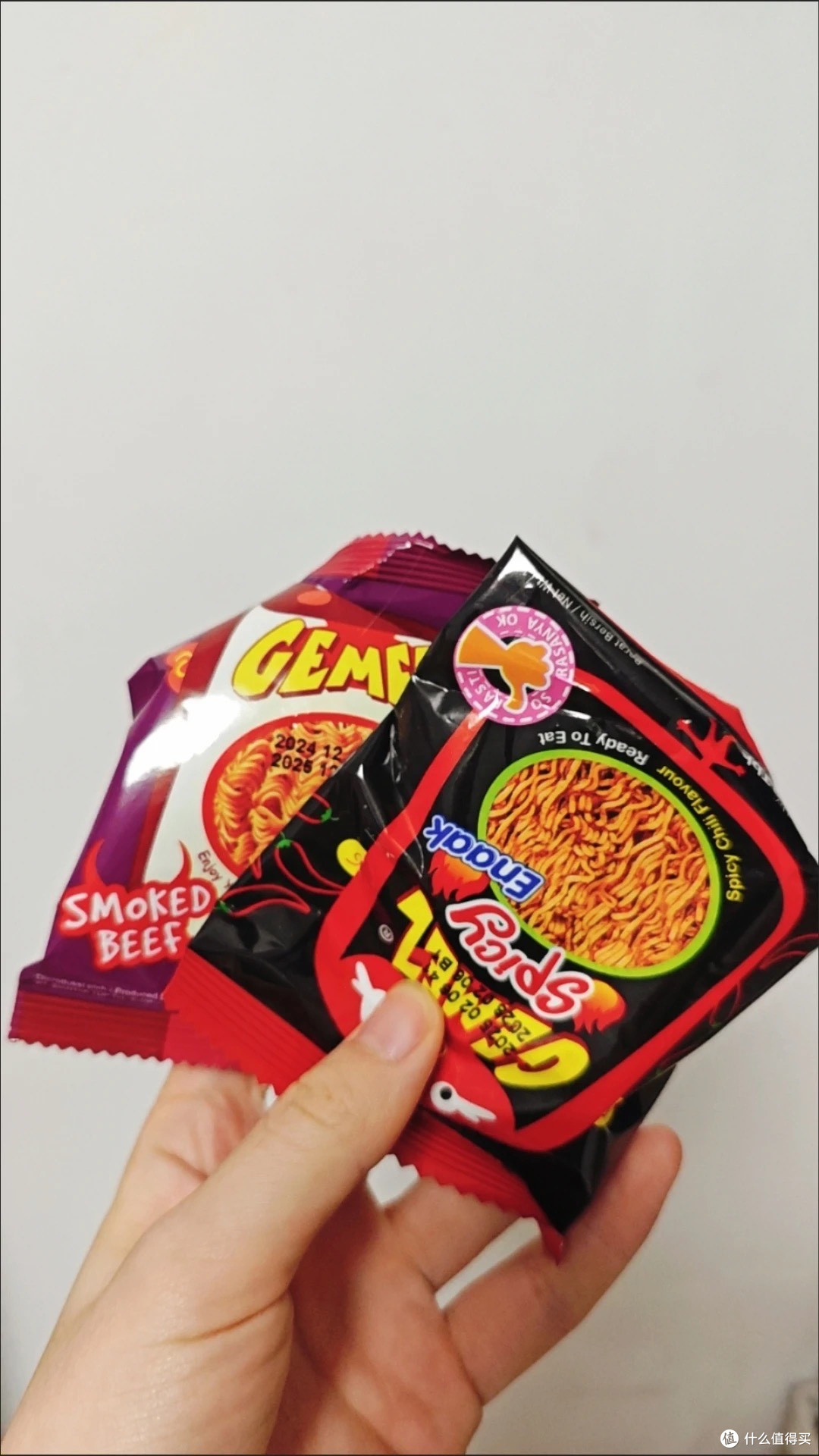 GEMEZ印尼小鸡面口感酥脆独特