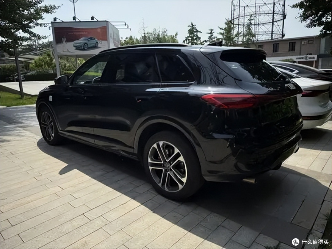 全新奥迪Q5L国内实车曝光!外观造型更运动,搭载2.0T发动机