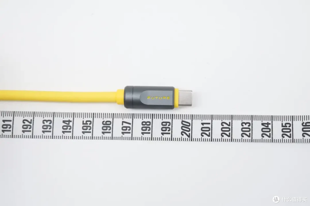 240W全功能+120Gbps带宽,奥海阿多尼斯USB4 2.0全功能数据线评测