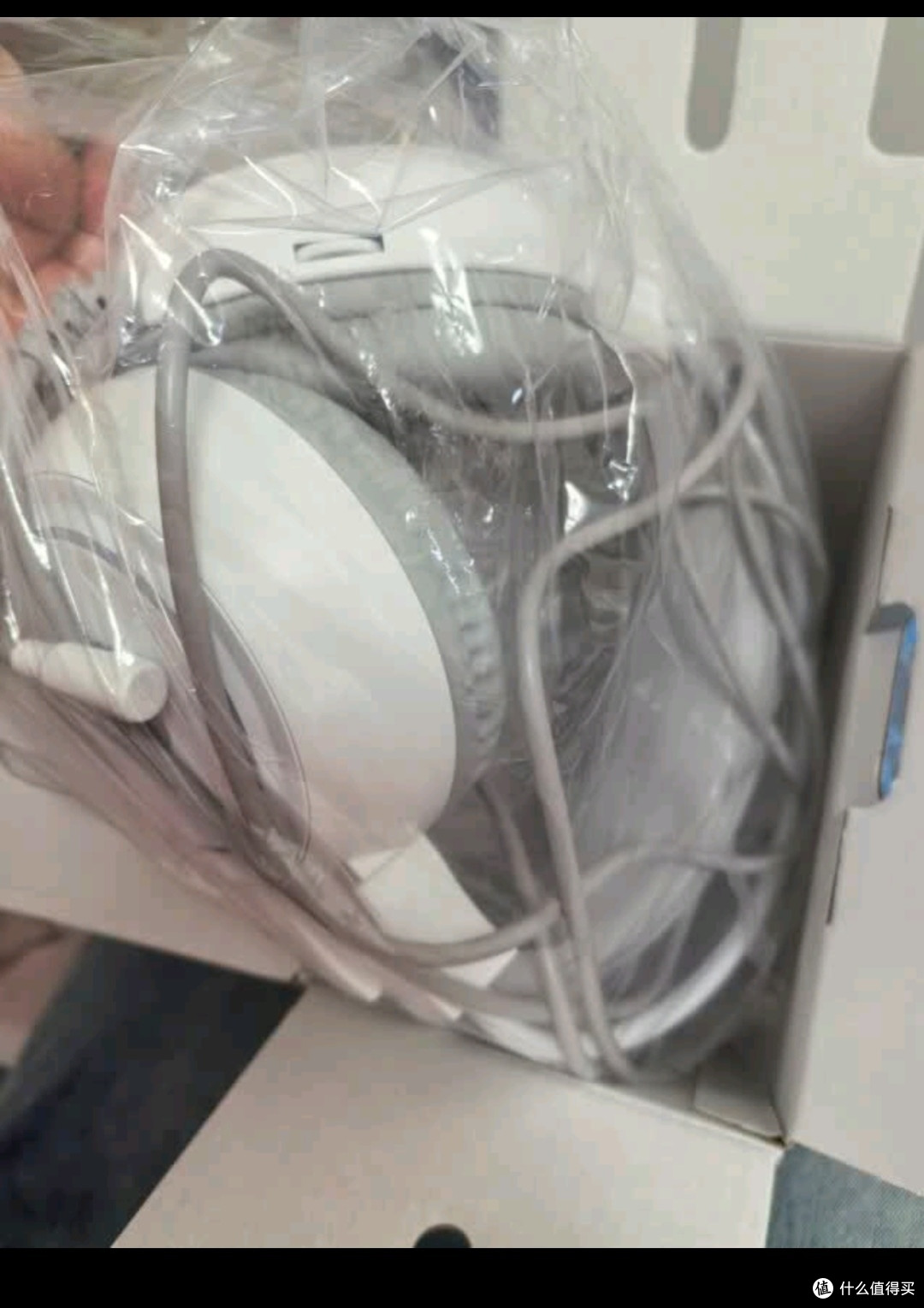 白色战魂!惠普H100耳机听声辨位决胜