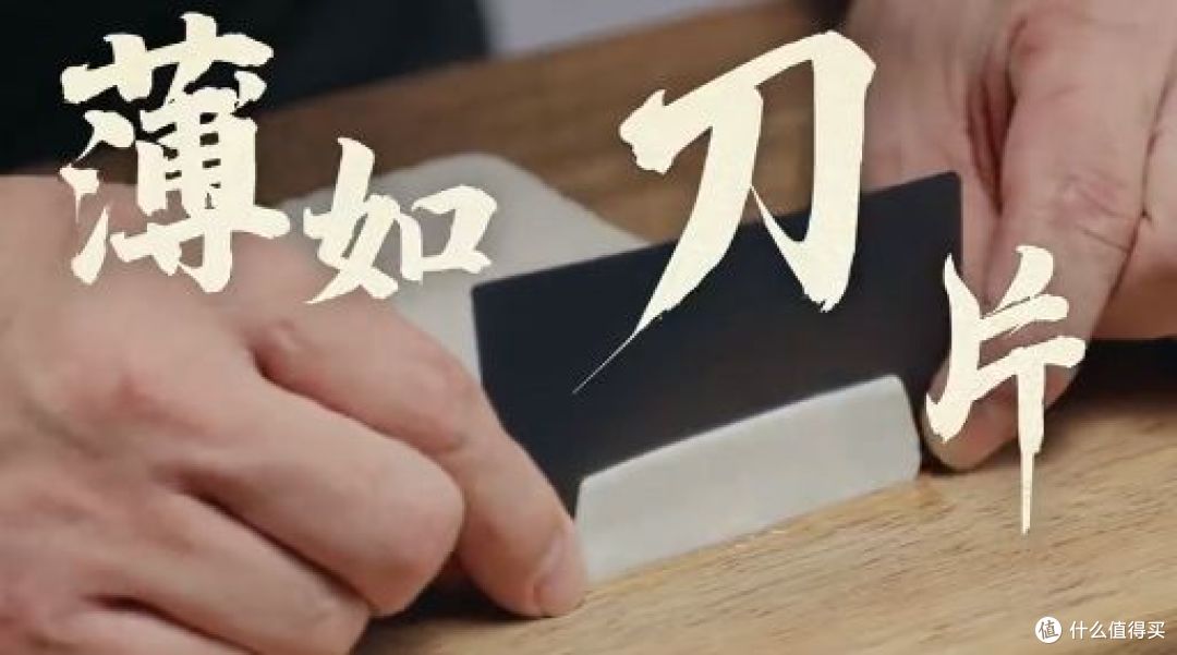 荣耀Magic V5定档7月2日，网友辣评：折叠屏新标杆