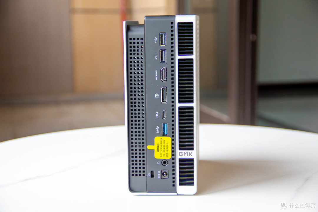 用核显本地运行AI能媲美4090?!AMD 锐龙 AI MAX+395有点东西