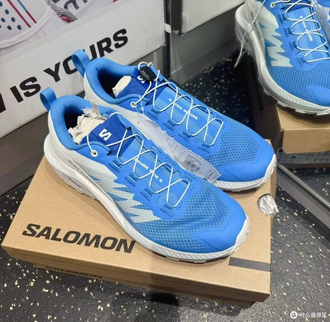 酷炫蓝白跑鞋,Salomon 萨洛蒙 Sense Ride 5