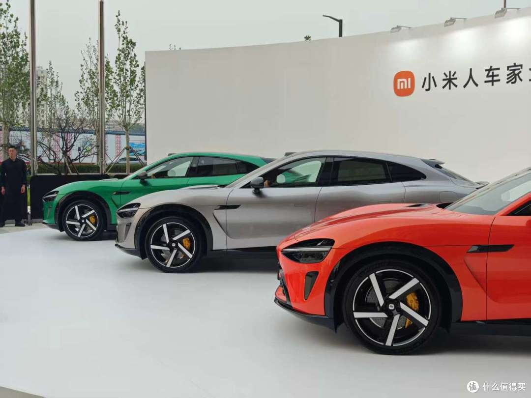 小米首款SUV YU7发布,九种配色25.35 万起,该车市场竞争力如何