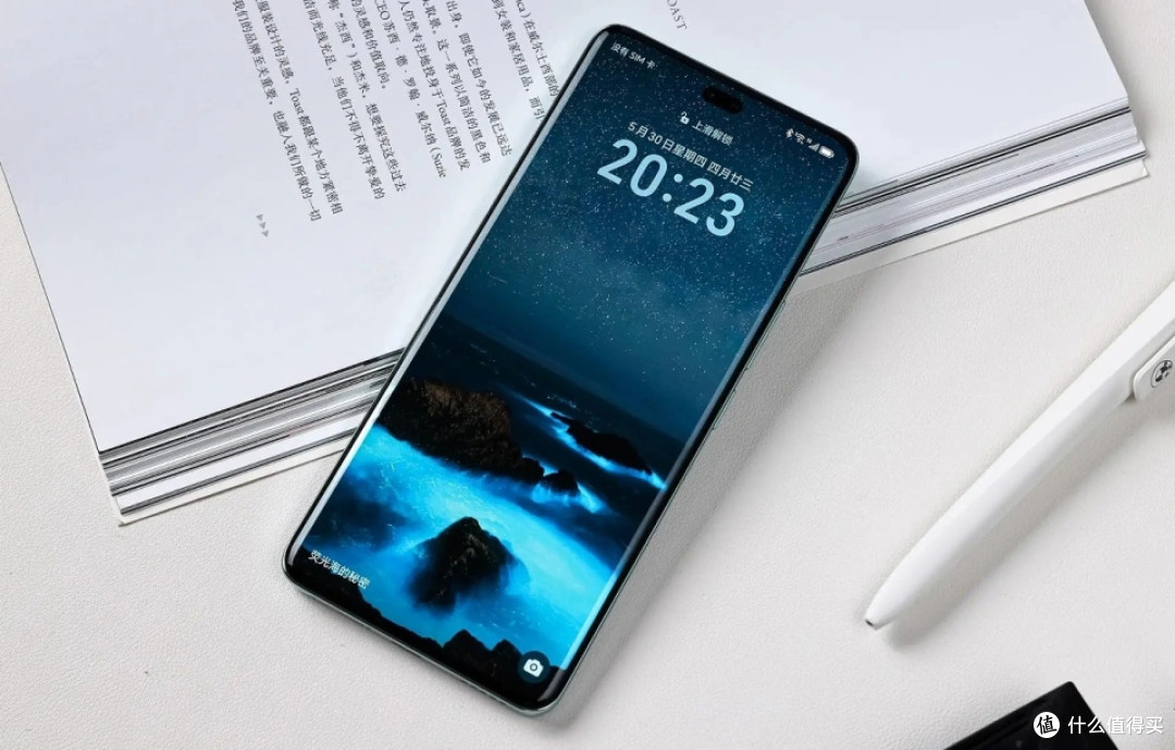 荣耀“乱套了”,从3499元跌至1869元,旗舰手机售价反而更亲民