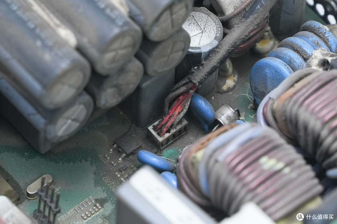 采用380V三相交流输入,麦格米特15kW新能源汽车充电模块拆解