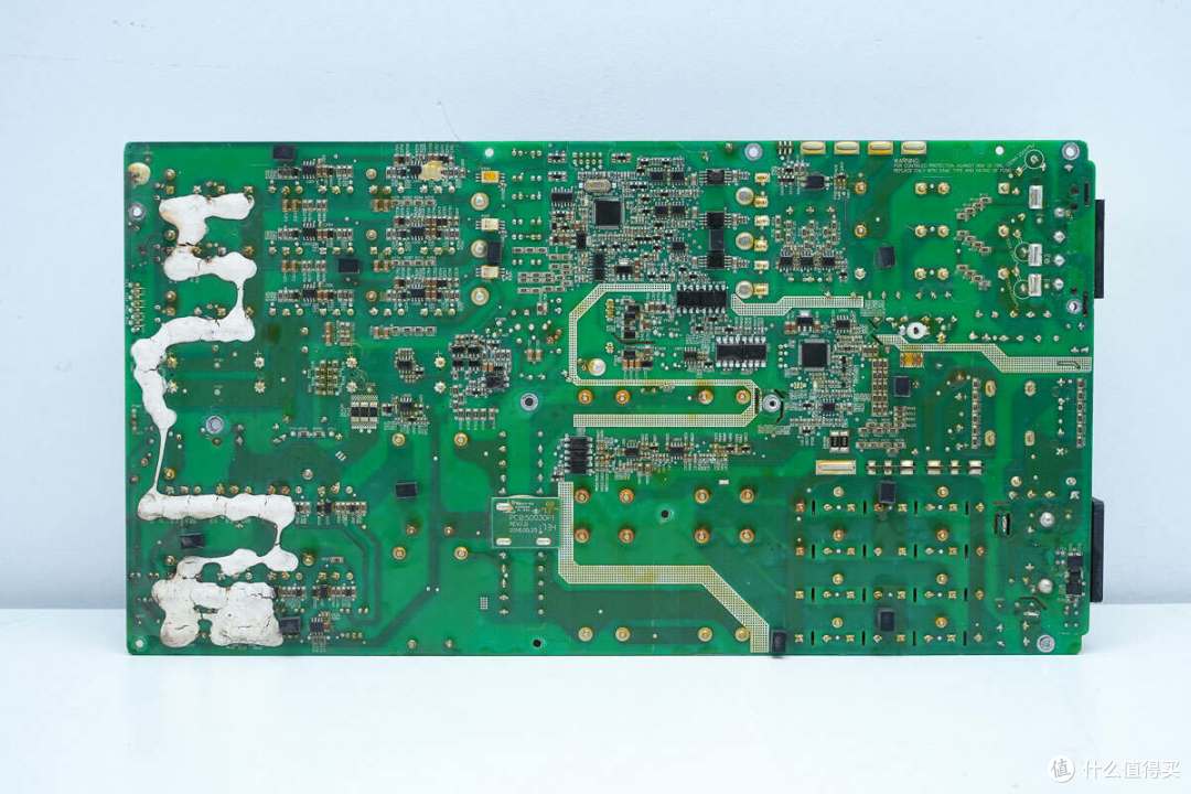 采用380V三相交流输入,麦格米特15kW新能源汽车充电模块拆解