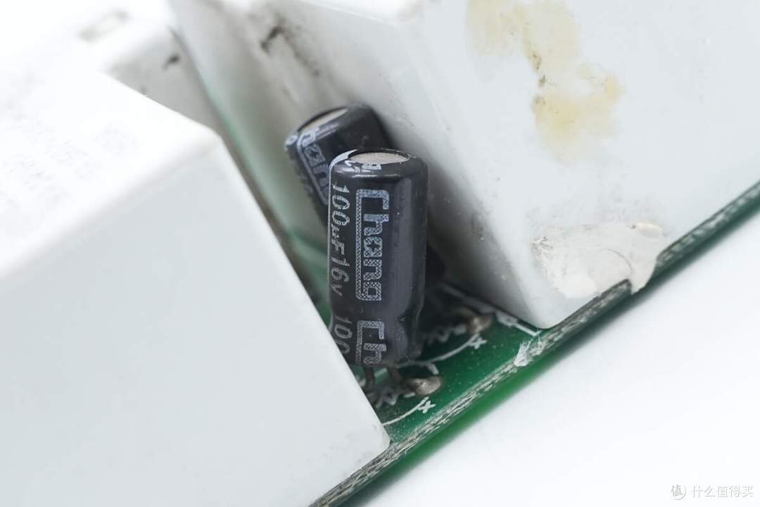 采用380V三相交流输入,麦格米特15kW新能源汽车充电模块拆解
