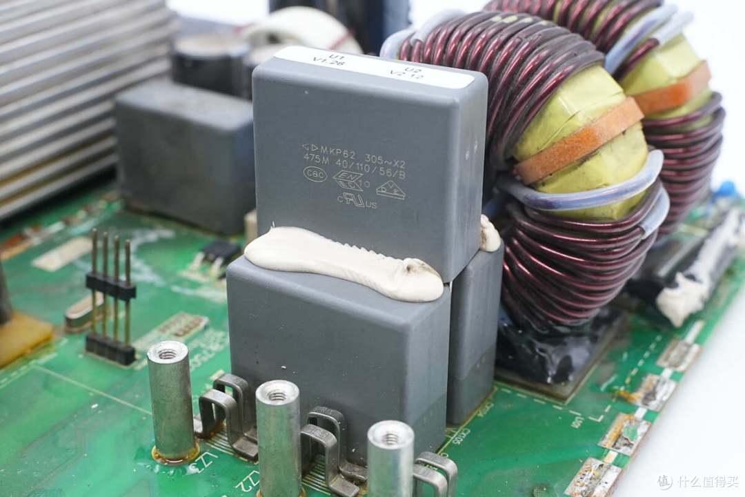 采用380V三相交流输入,麦格米特15kW新能源汽车充电模块拆解