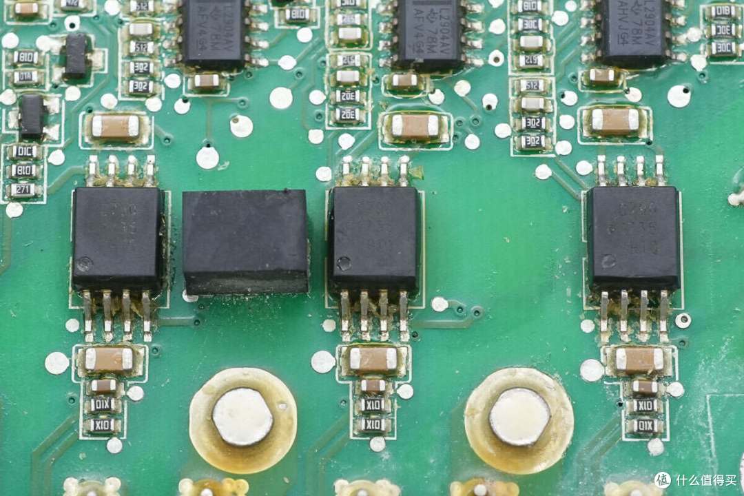 采用380V三相交流输入,麦格米特15kW新能源汽车充电模块拆解
