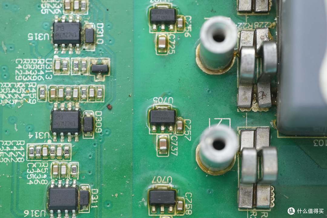 采用380V三相交流输入,麦格米特15kW新能源汽车充电模块拆解