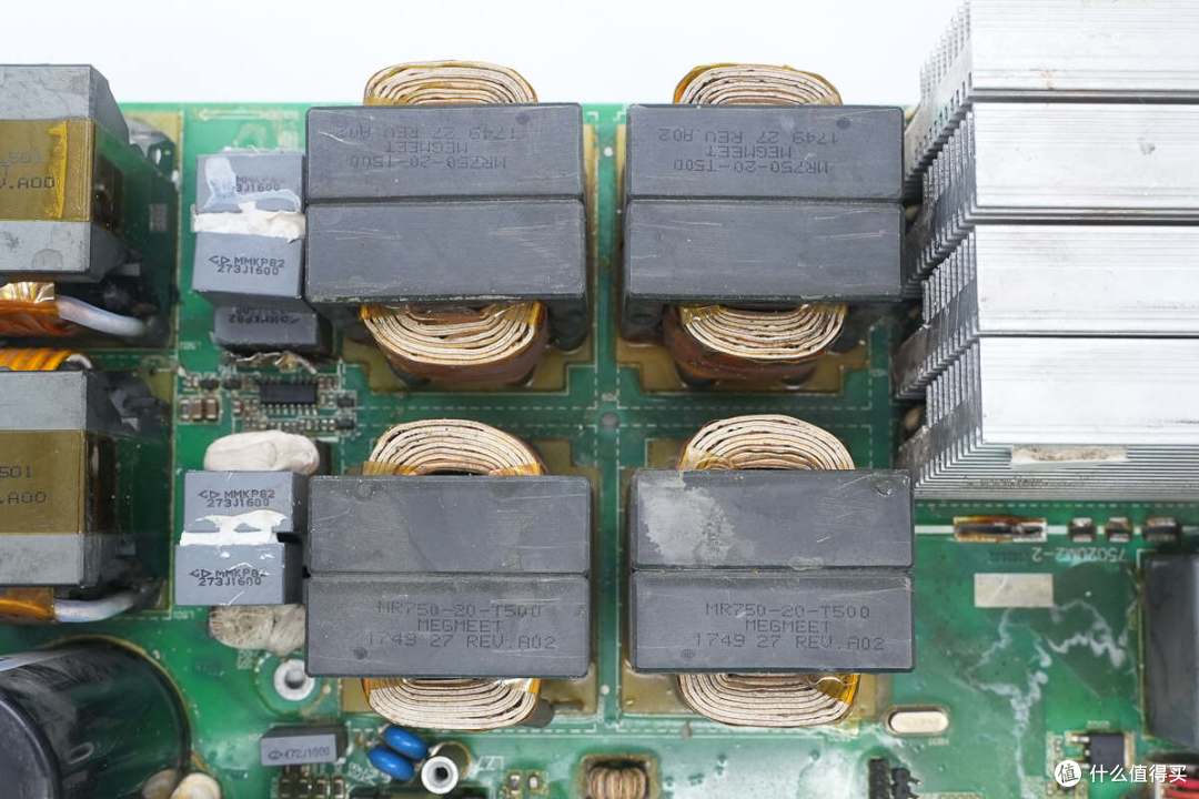 采用380V三相交流输入,麦格米特15kW新能源汽车充电模块拆解