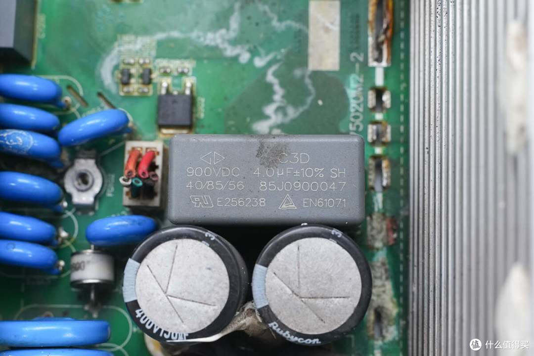 采用380V三相交流输入,麦格米特15kW新能源汽车充电模块拆解