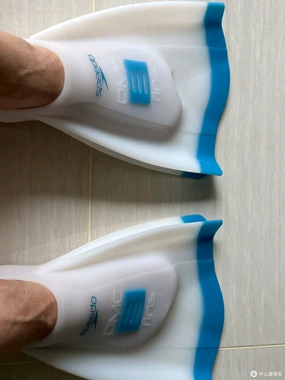 一脚蹬进速度王国:Speedo DMC联名脚蹼