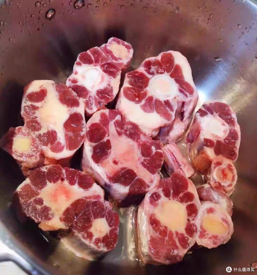 澳洲谷饲安格斯牛尾骨，肉质鲜美