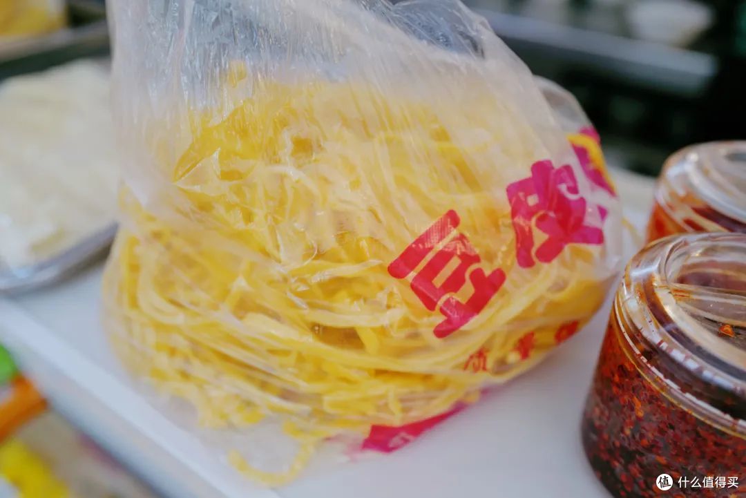 这座仙境般的小城竟然是隐藏的美食王者,下饭程度一绝
