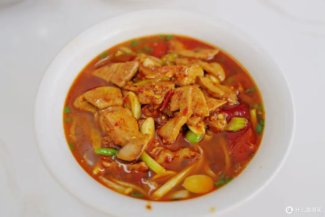 这座仙境般的小城竟然是隐藏的美食王者,下饭程度一绝