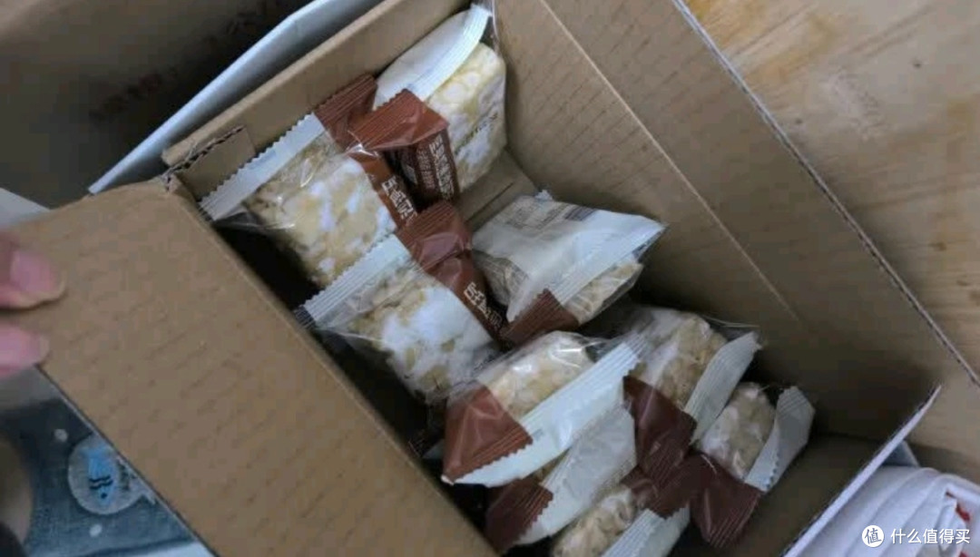 618必囤!三只松鼠沙琪玛,一口沦陷的甜蜜暴击