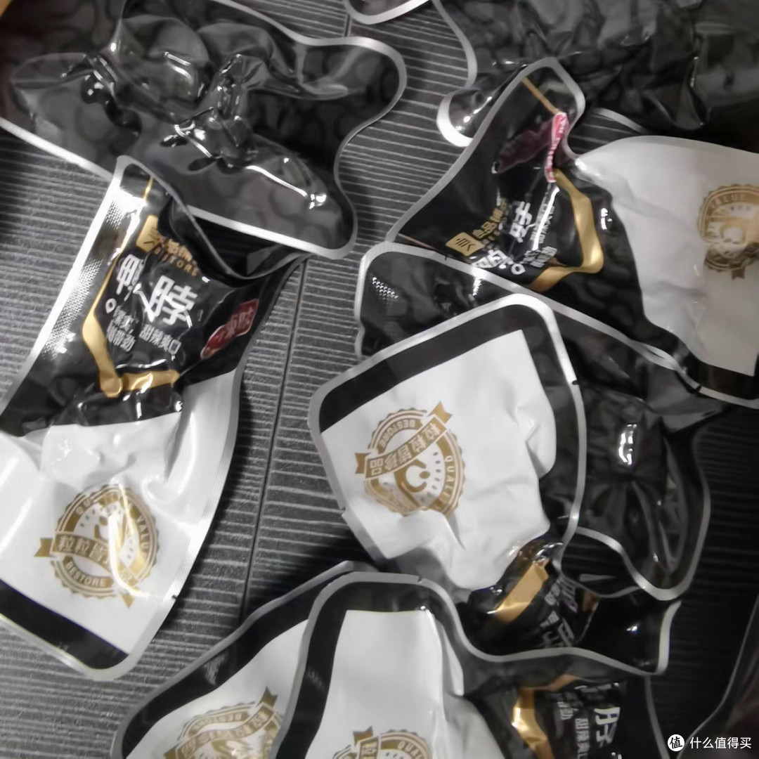 618吃喝必买清单：良品铺子甜辣鸭脖篇