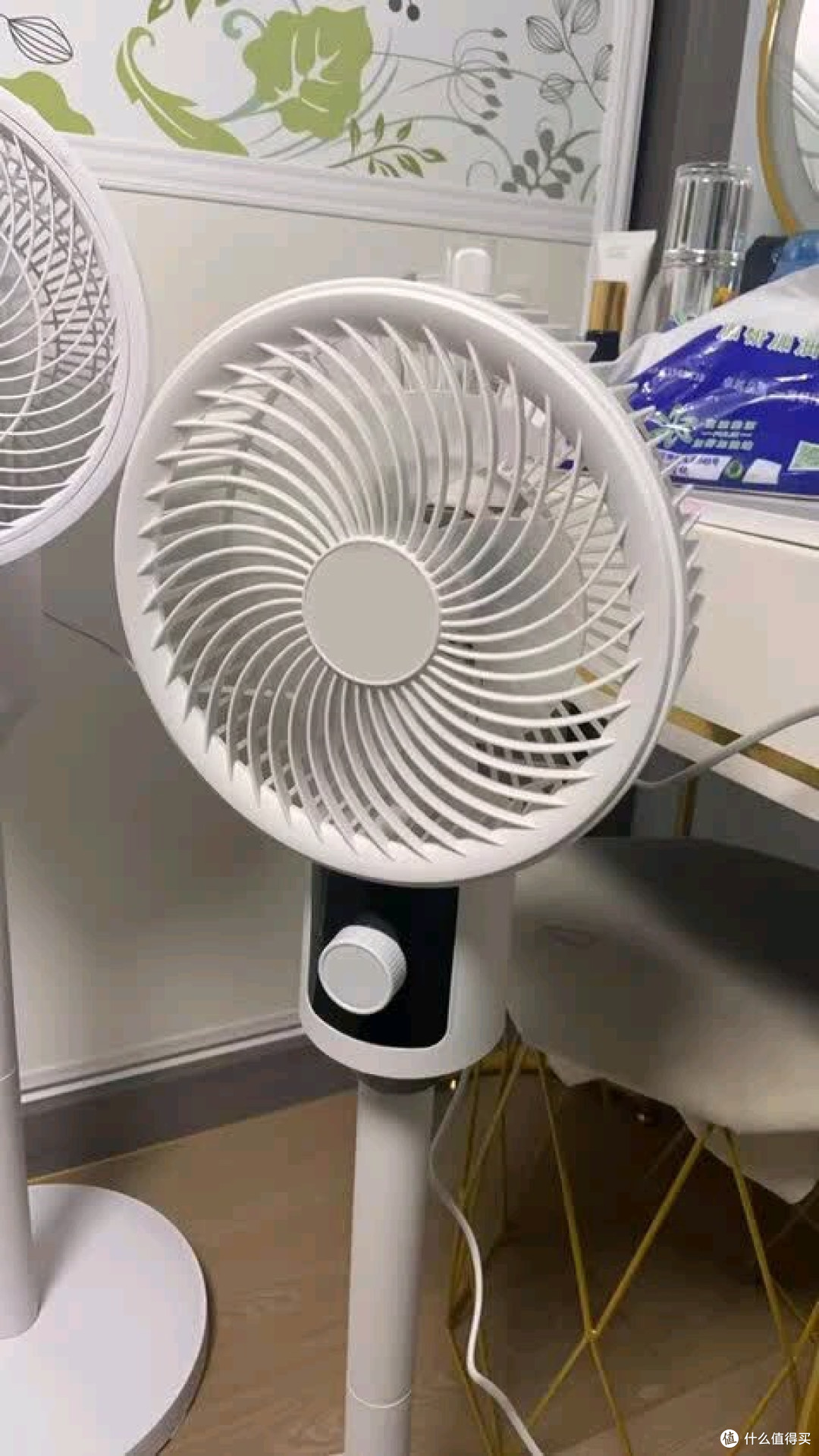 小米有品至米循环扇：让风成为生活的隐形美学