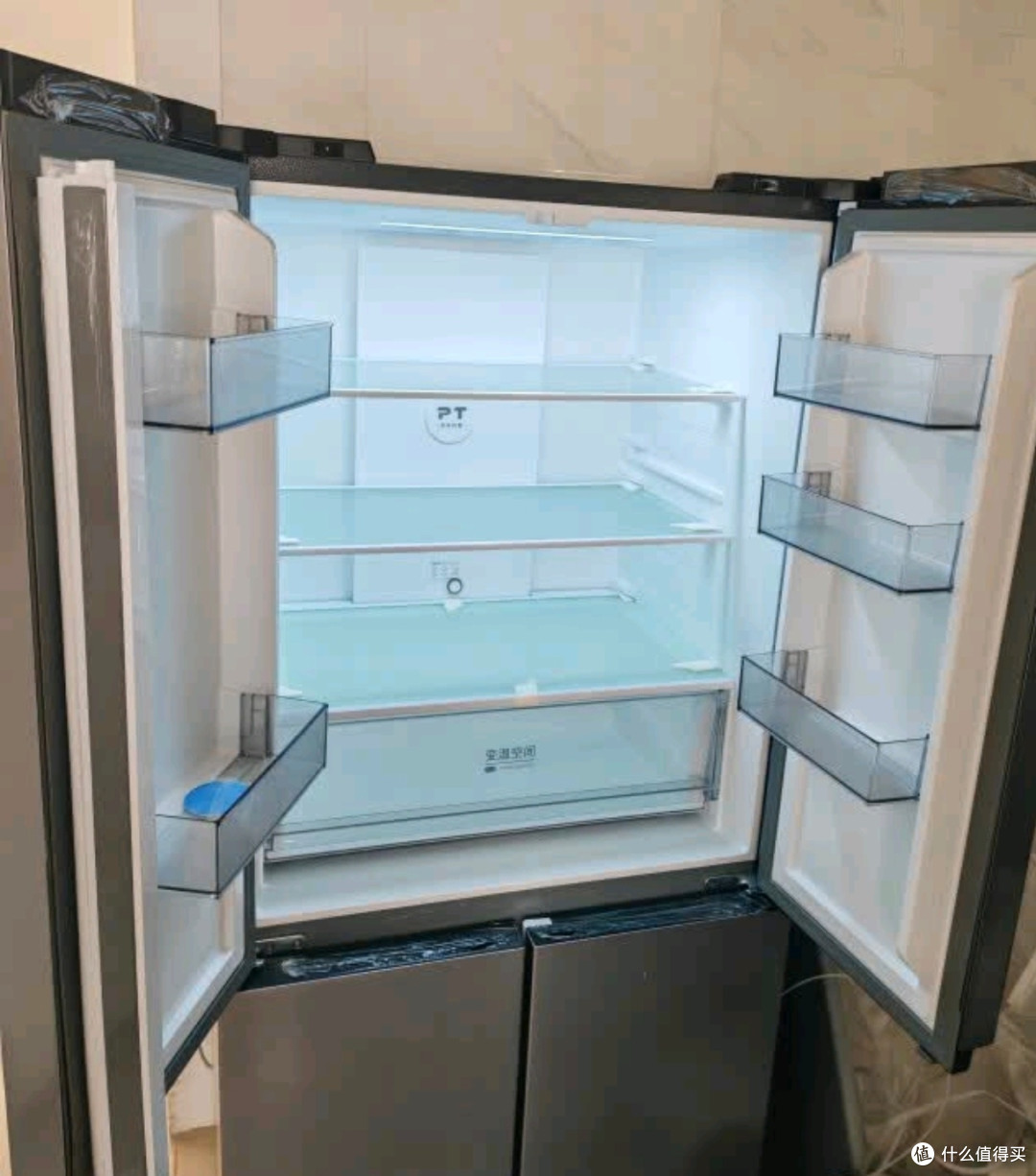 华凌HR-426WSP冰箱：超薄机身大容量