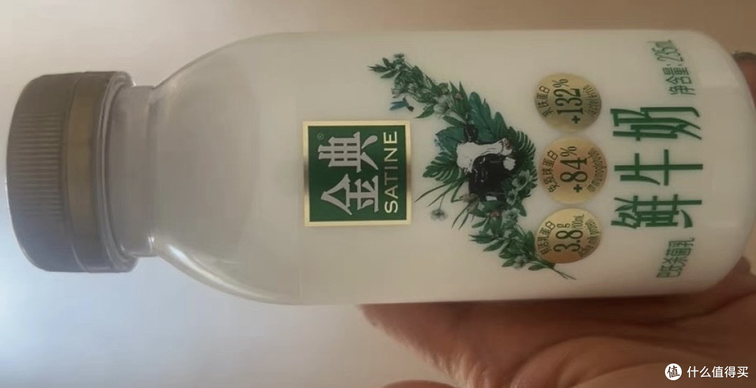 伊利金典：15天保鲜期的「乳蛋白贵族」，晨光中的奢侈陷阱？  