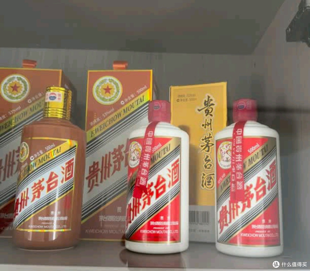 当Z世代碰杯奶茶，茅台飞天在酒柜冷笑