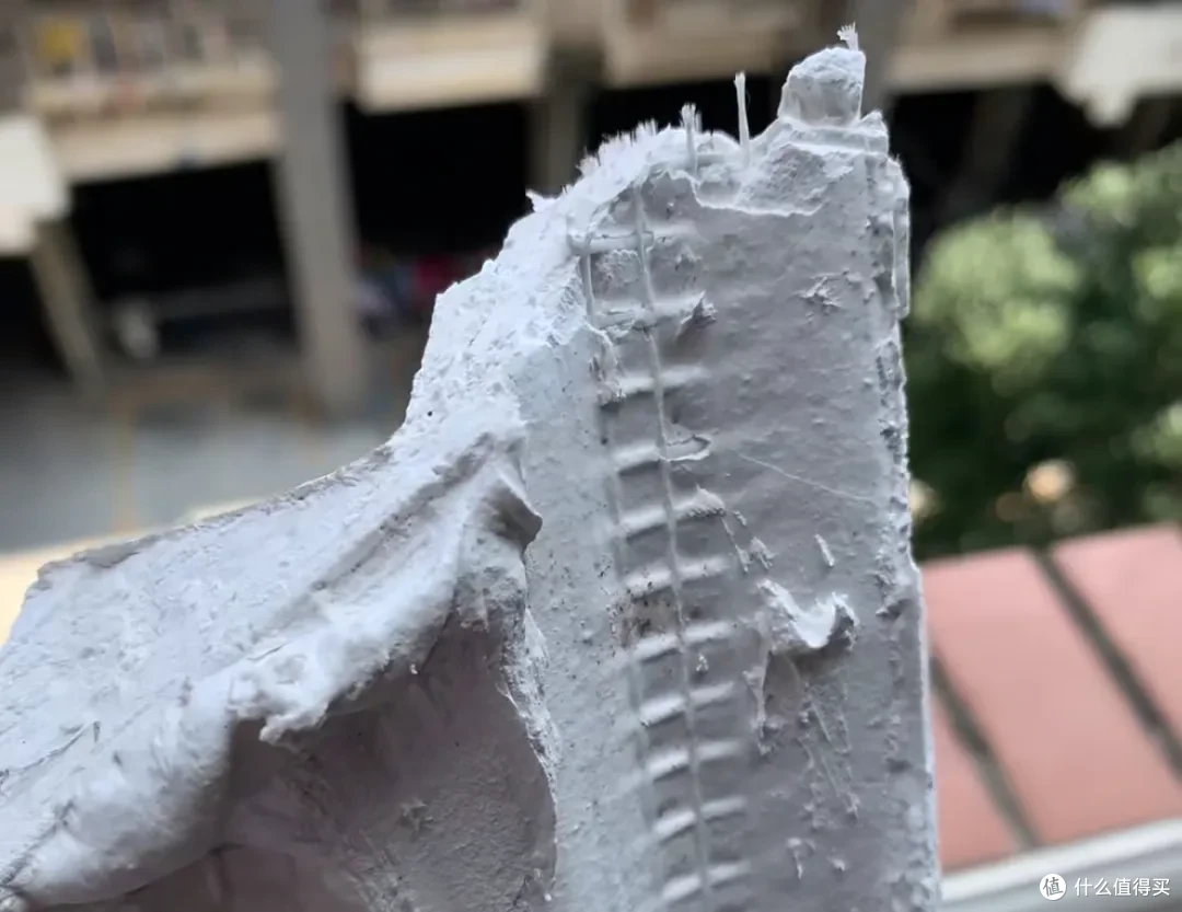 碰一下就刺痒难忍?这种“隐形杀手”就在你身边,家里有的快扔掉
