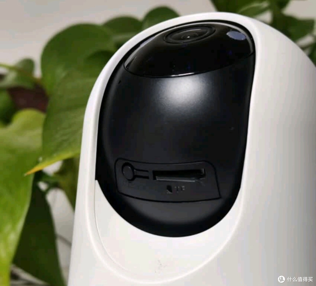 海尔800万像素4K家用监控器