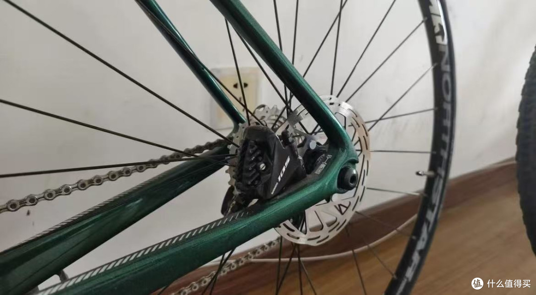 骑上UCC冲击波公路车，我直接变身追风少年！