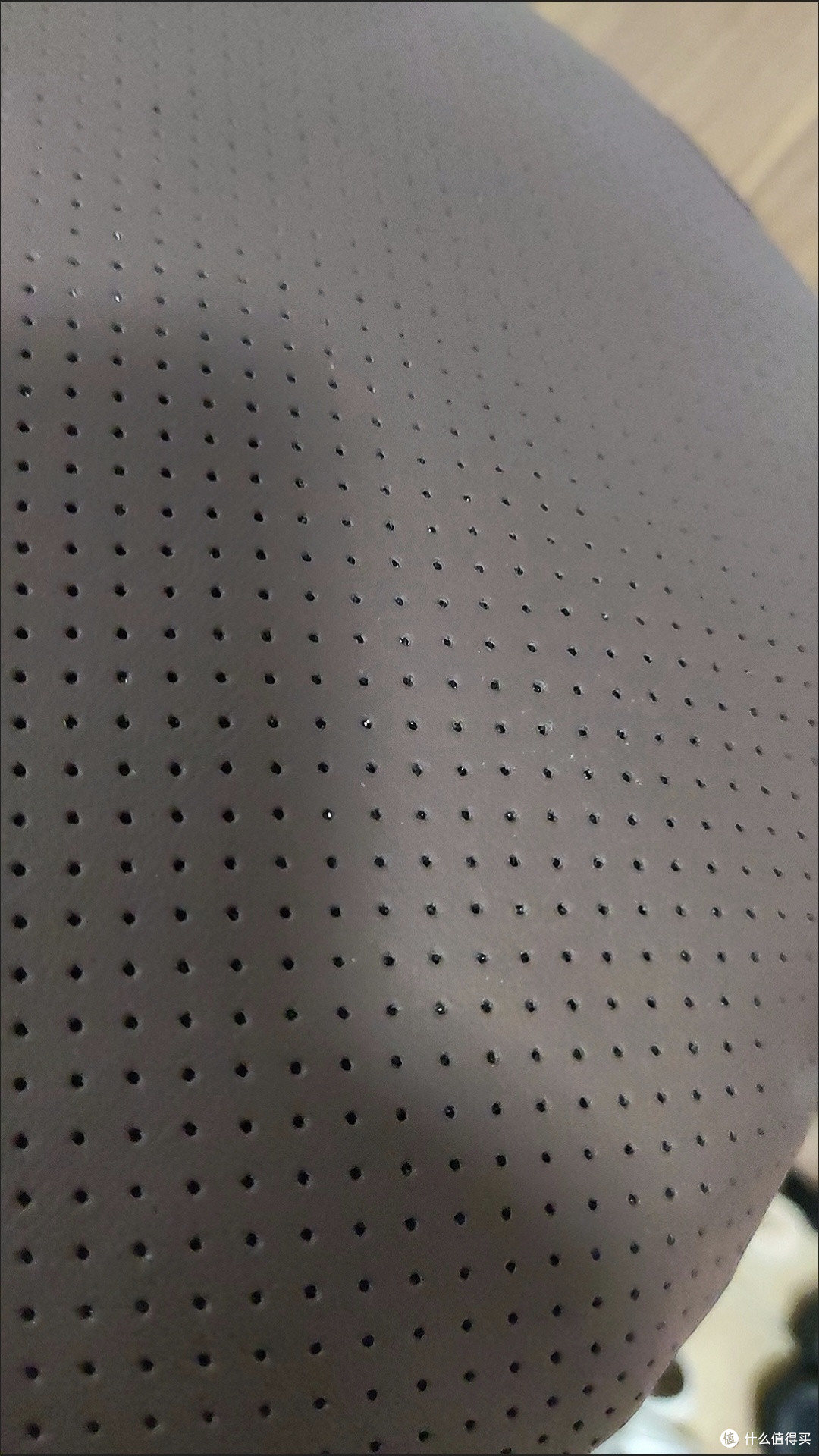 黑灰交织,舒享驾乘新体验——汽车Nappa皮头枕腰靠