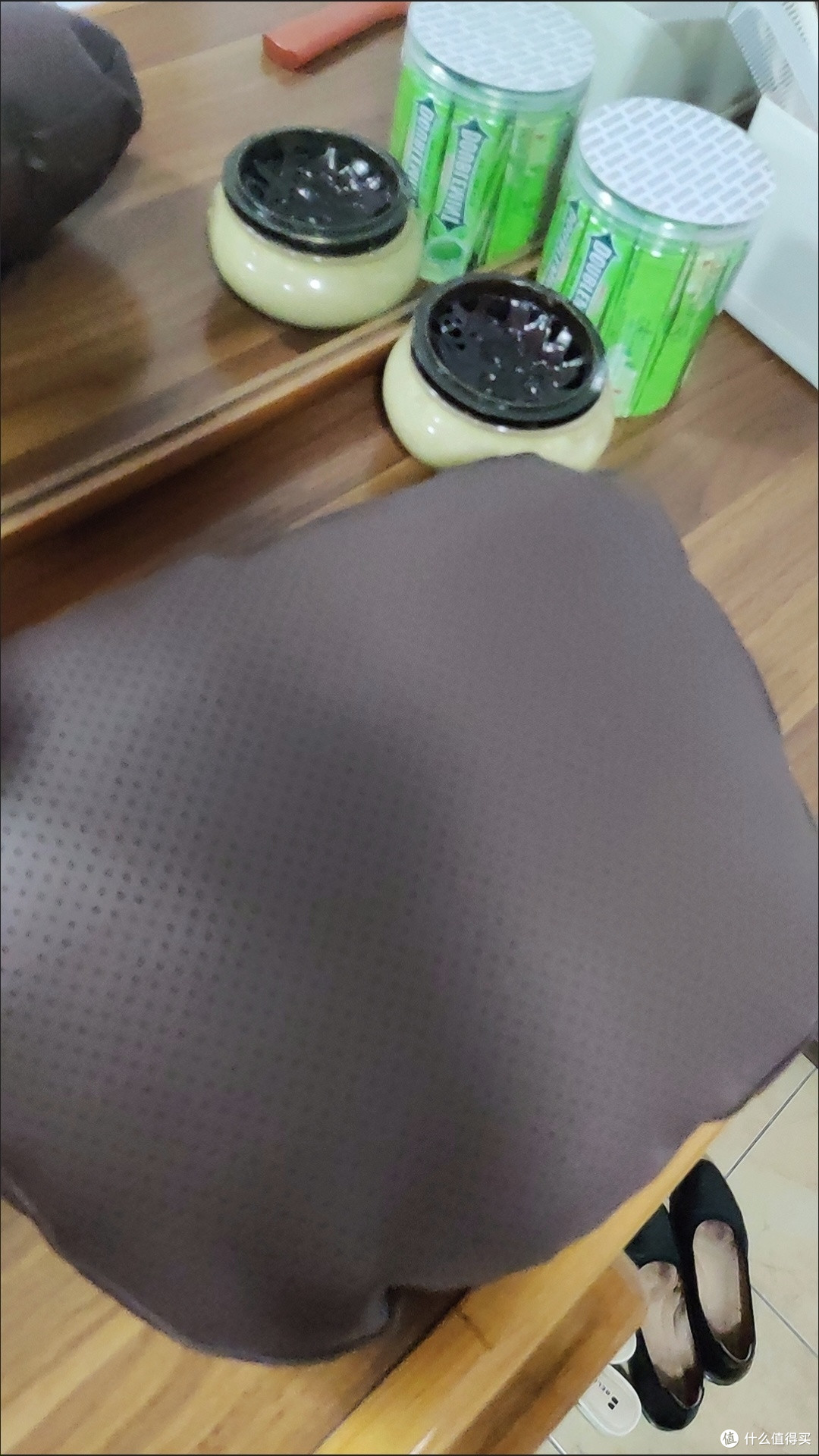 黑灰交织,舒享驾乘新体验——汽车Nappa皮头枕腰靠