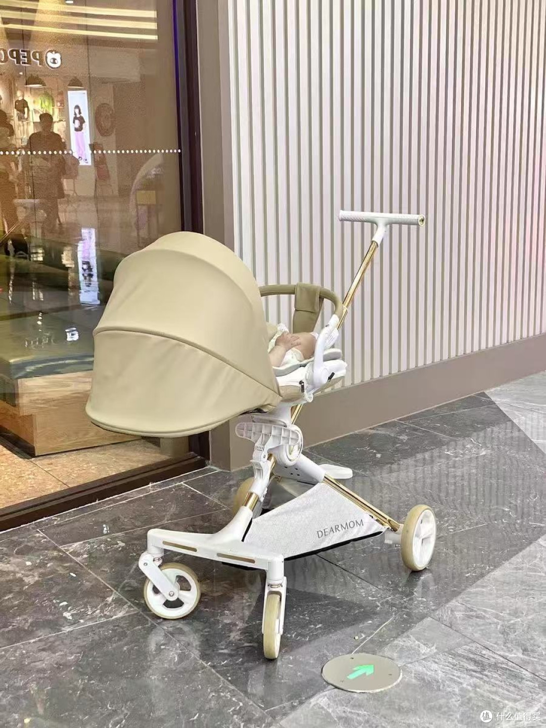 当爹后真香警告!DearMom大白车让遛娃变逛gai
