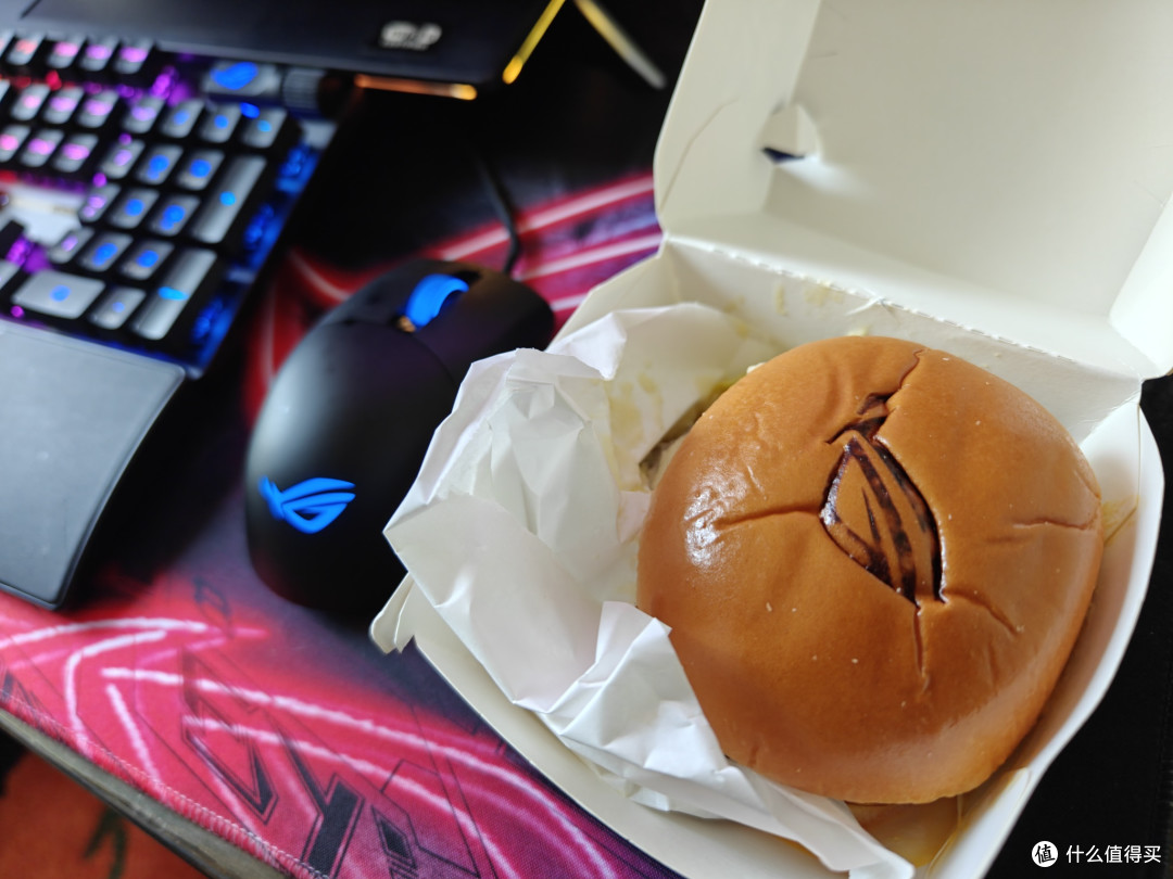 神奇的联名,ROG与肯德基的汉堡联名