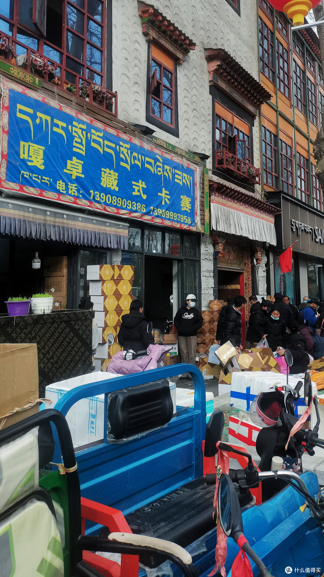 雪域手札:一个高反者的云端凝视与拉萨浮光
