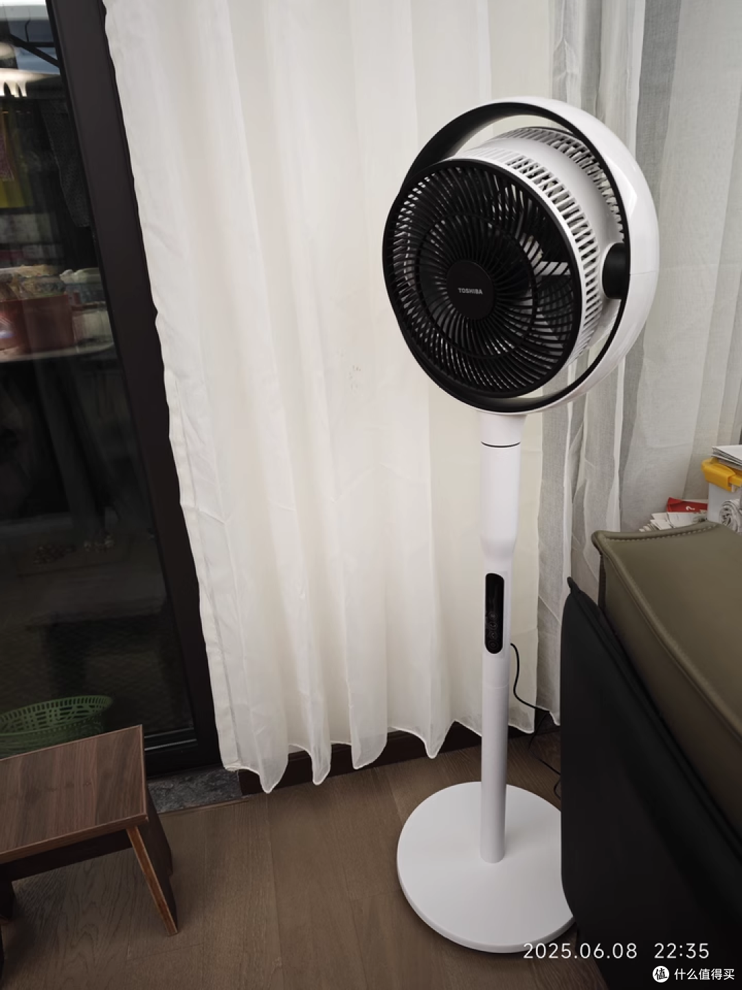 救命！这风扇吹的哪是风，是我的梦中情扇！