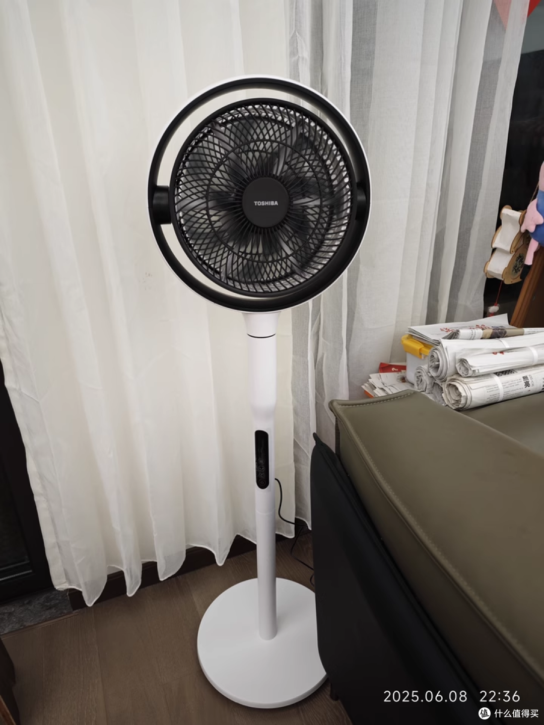 救命！这风扇吹的哪是风，是我的梦中情扇！