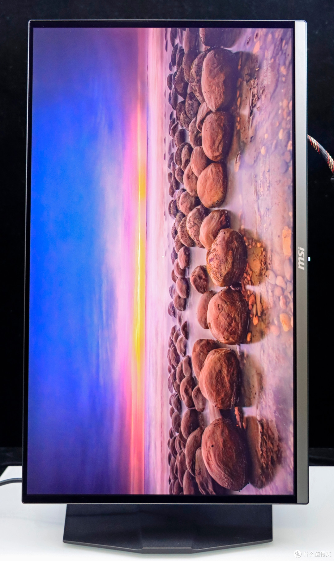 顶奢级的视觉享受!微星 MAG 272UP QD-OLED X24 流光显示器