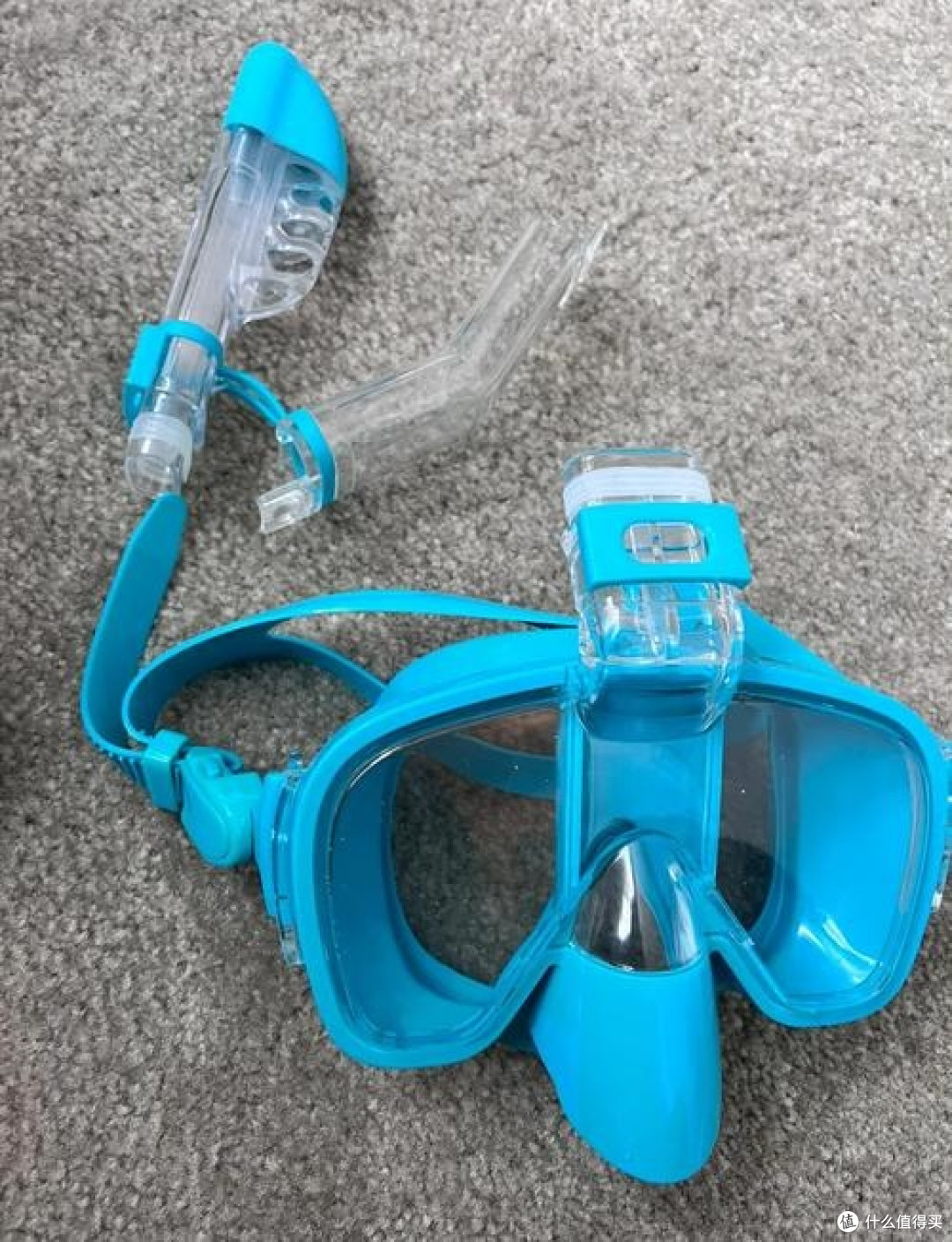 夏日玩水新风尚:浮潜面具选购指南
