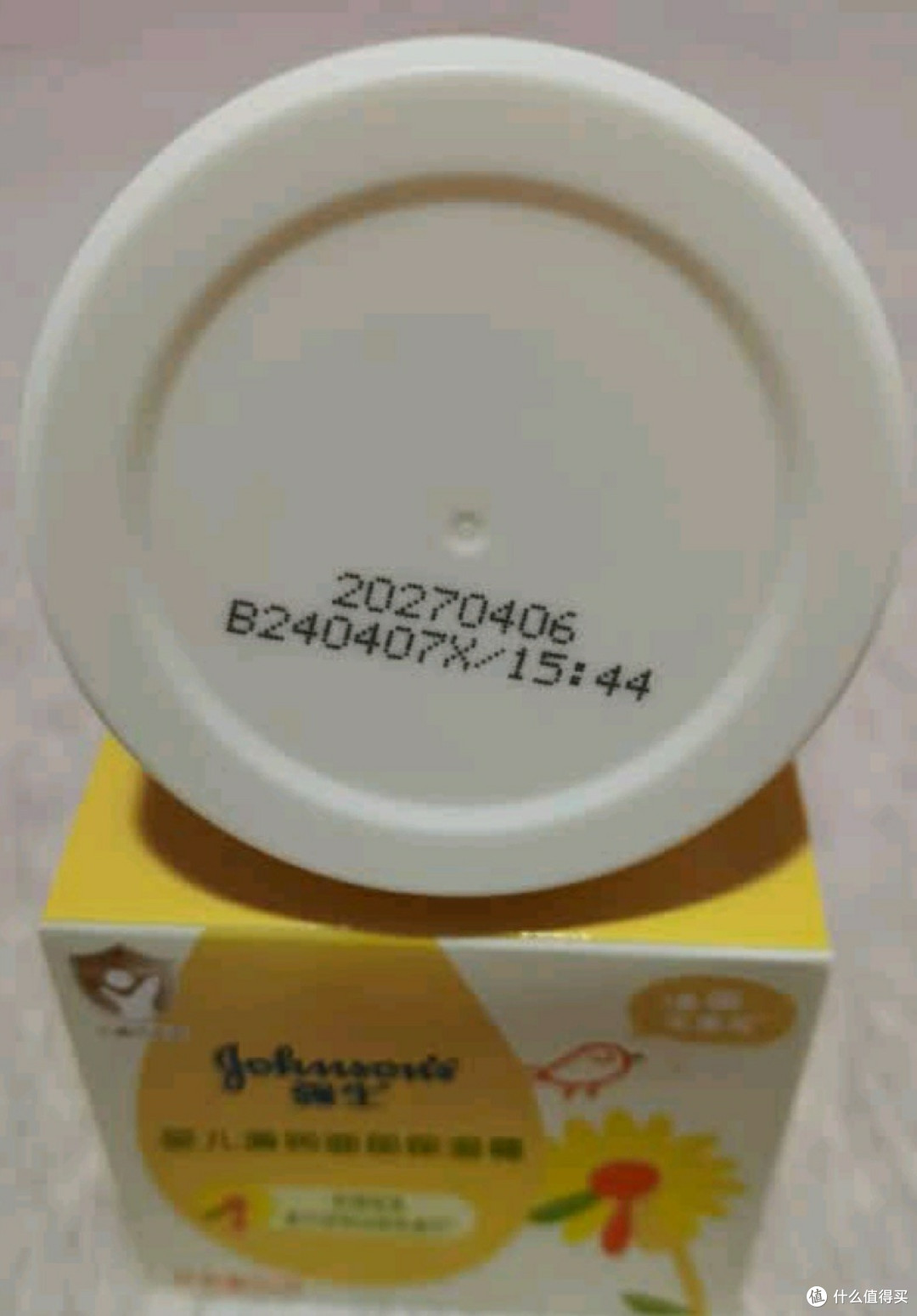 强生婴儿清润保湿霜:夏日肌肤的温柔守护者