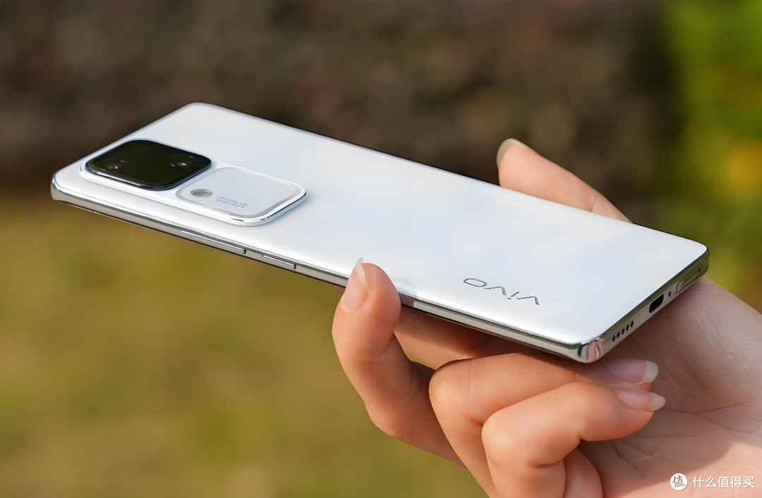 从3699元跌至1876元,16GB+512GB+三主摄,半价拿下旗舰机