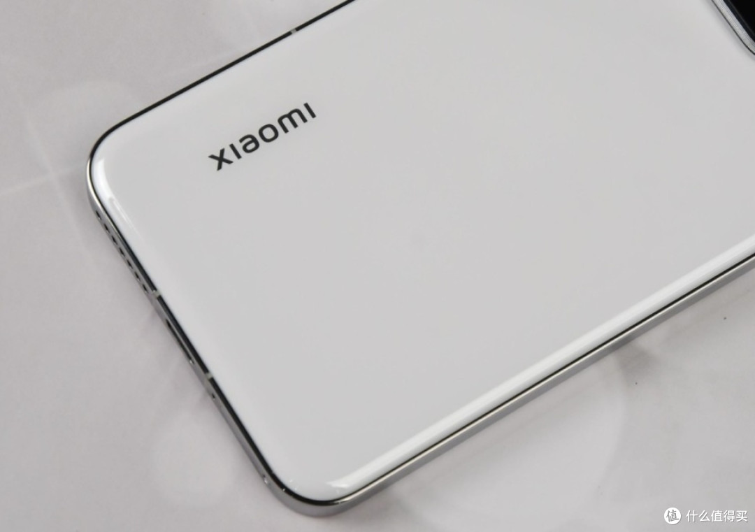 小米旗舰“彻底清仓”,12GB+256GB跌价1834元,骁龙8Gen3+原色屏