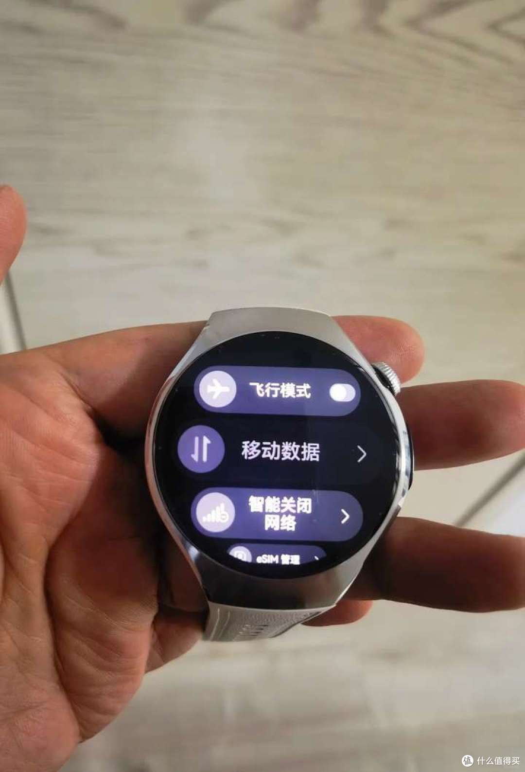 华为 Watch Fit 4 与 Fit 4 pro 有什么不同,哪款最值得入手?