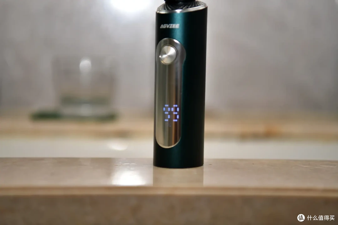 德国进口刀片+18000转/分,剃须不留痕,千元性能:末野MAX实测