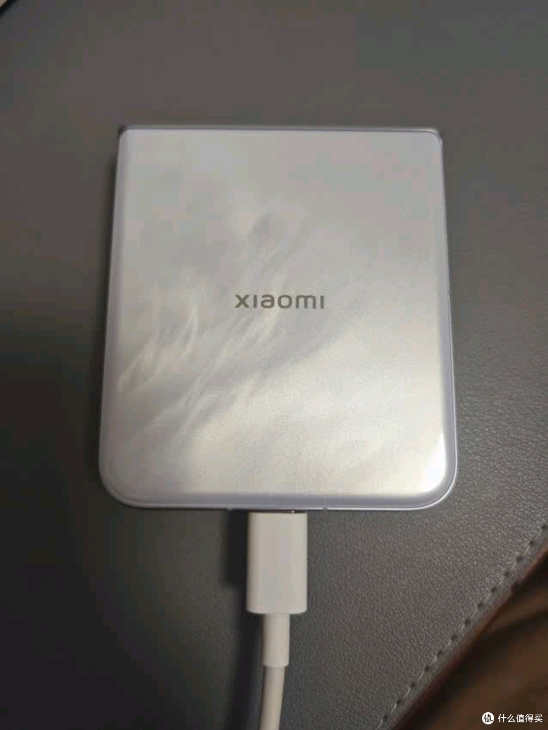 MIX Flip 2：小米折叠屏新纪元，星云紫璀璨登场