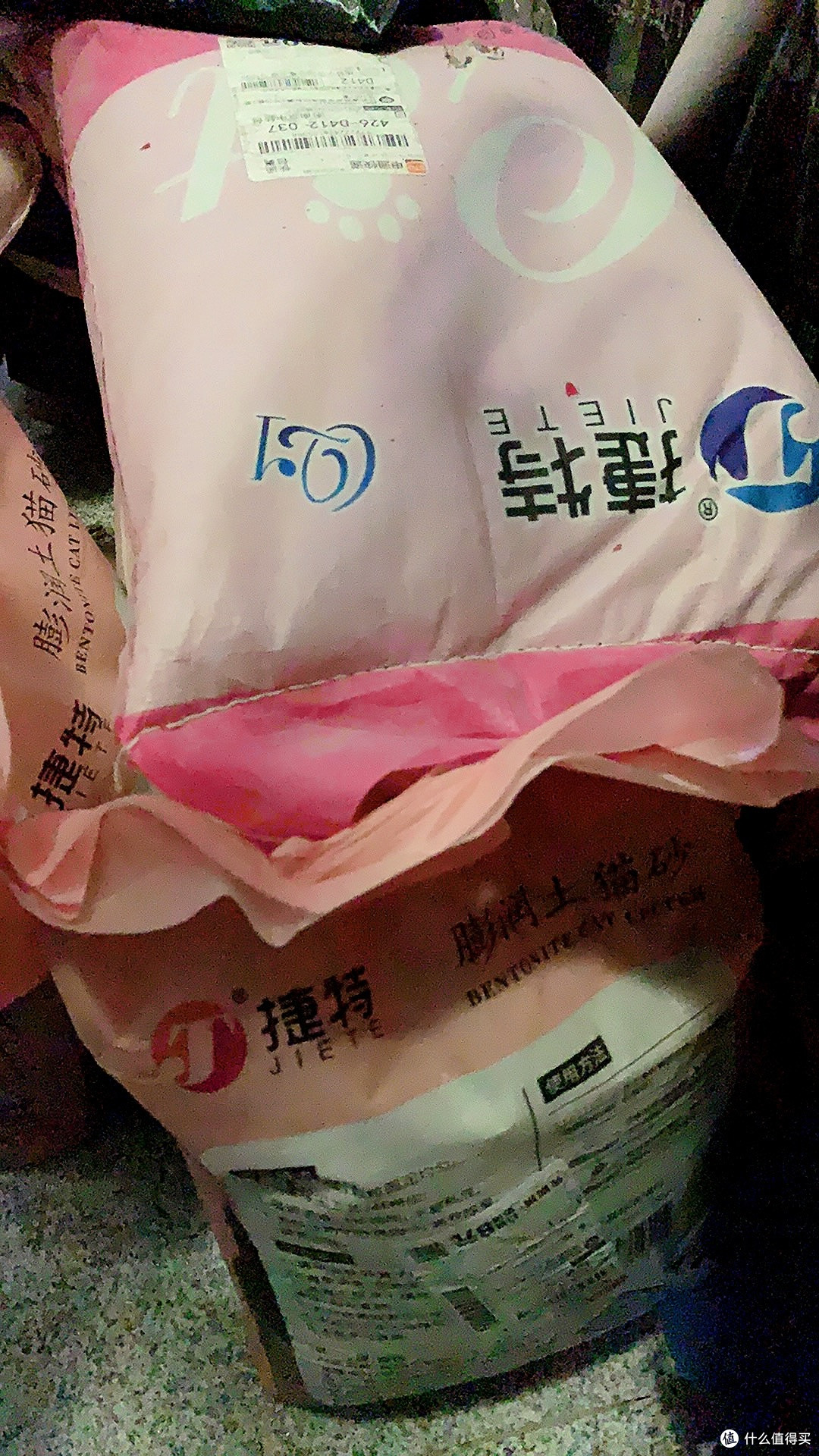 捷特膨润土猫砂：大容量实惠之选