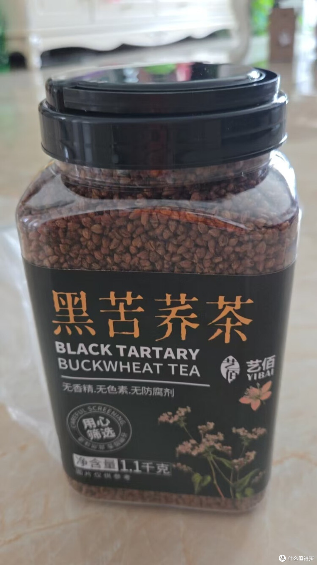 艺佰黑苦荞茶:1.1千克的“养生吨吨桶”,喝出身体“清透感”