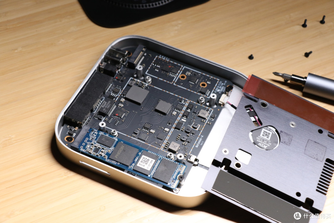 Mac Mini M4丐版不再捉襟见肘 零刻Mate mini雷电5扩展坞助你起飞