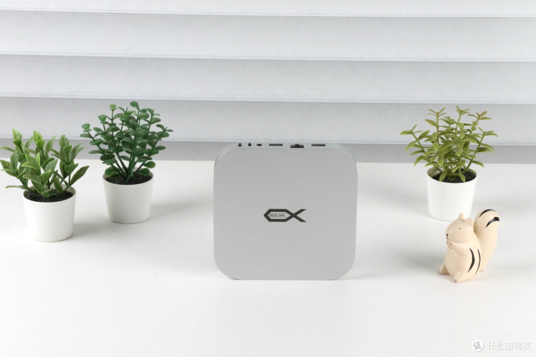 Mac Mini M4丐版不再捉襟见肘 零刻Mate mini雷电5扩展坞助你起飞