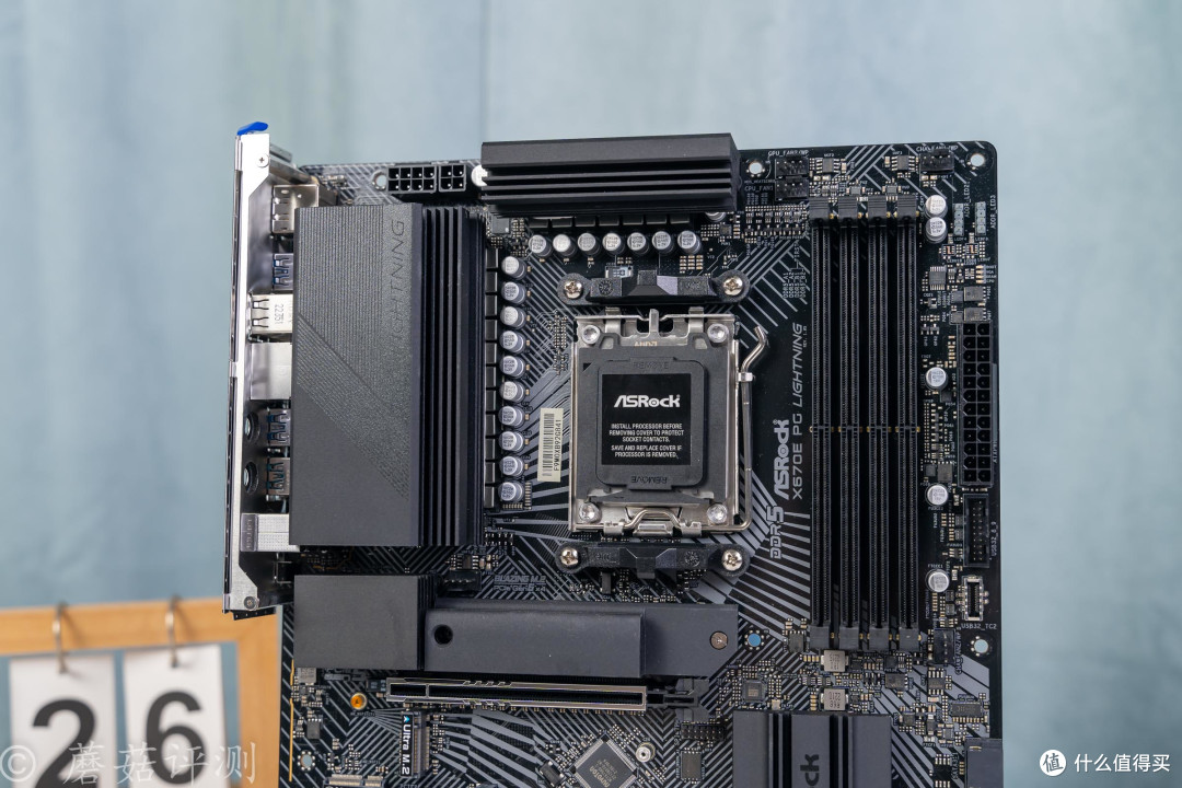 X870也就那样,X670性价比出众,华擎X670E PG Lighting主板 装机